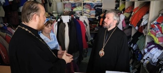 Продолжается работа гуманитарного центра «От сердца к сердцу» при храме Донской иконы Божией Матери Продолжается работа гуманитарного центра «От сердца к сердцу» при храме Донской иконы Божией Матери