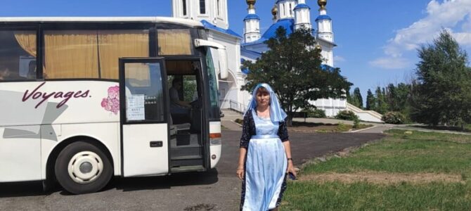 В Донском храме г. Новошахтинска встретили детей из Северного Донецка.