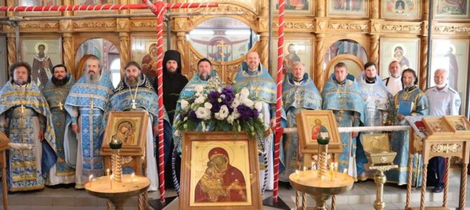 В Донском храме Новошахтинска торжественно отметили престольный праздник